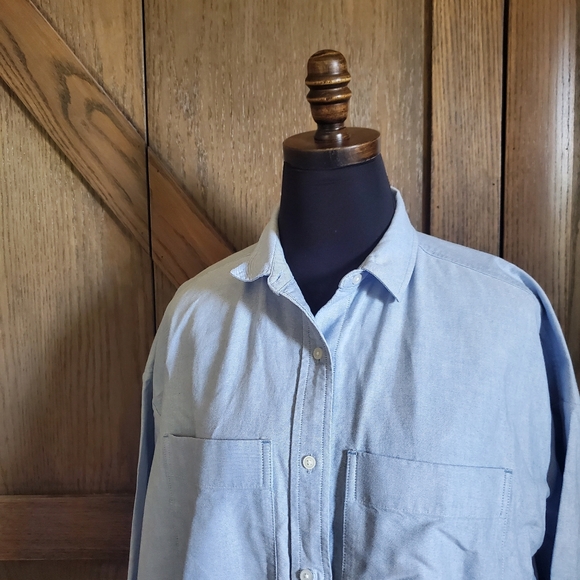 Everlane Boxy Button Down - Picture 4 of 4